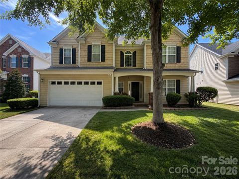 Photo of 9806 Back Acre Drive, Charlotte, NC 28213 (MLS # 4382995)