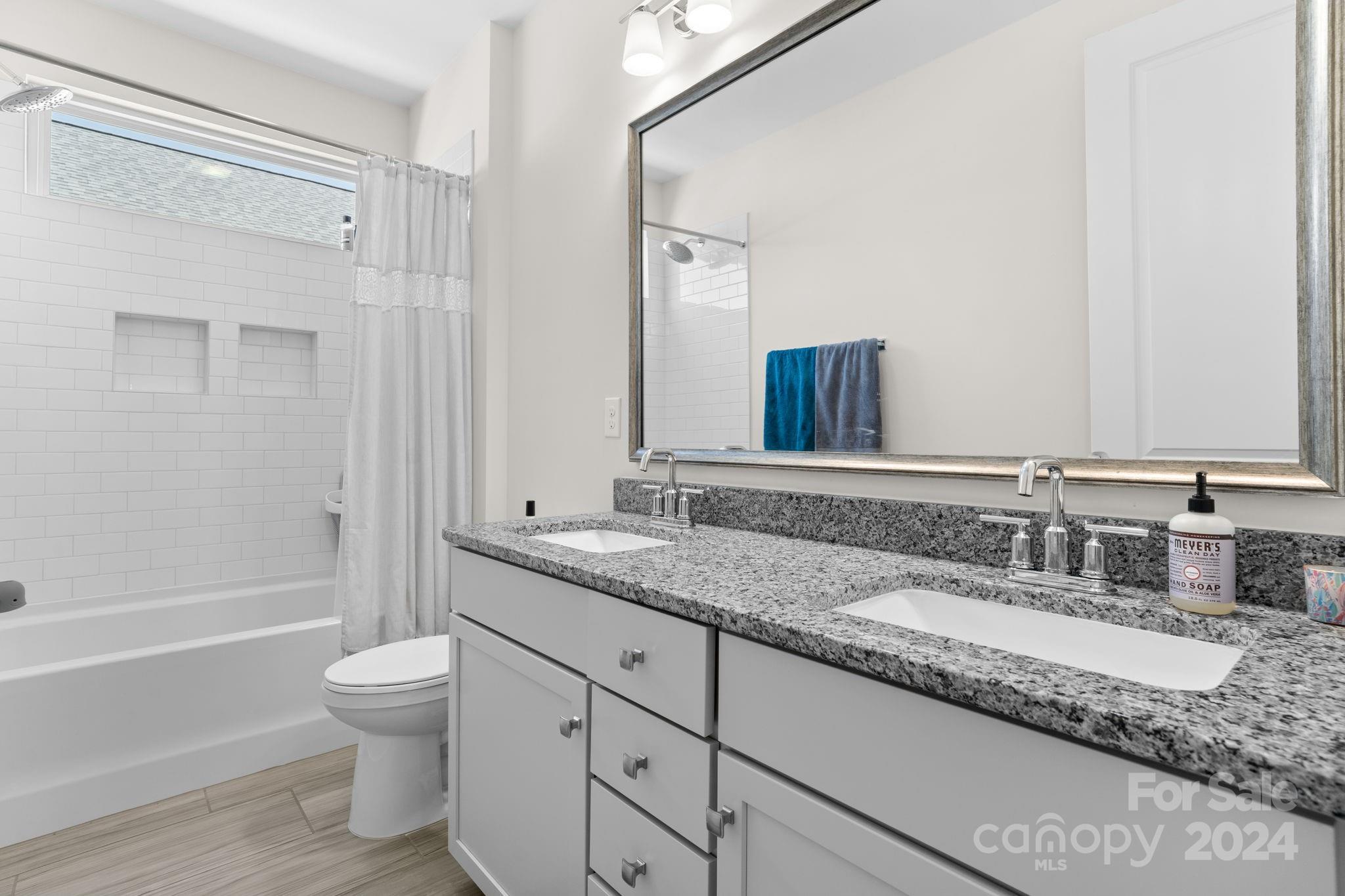 Riverwalk - Residential