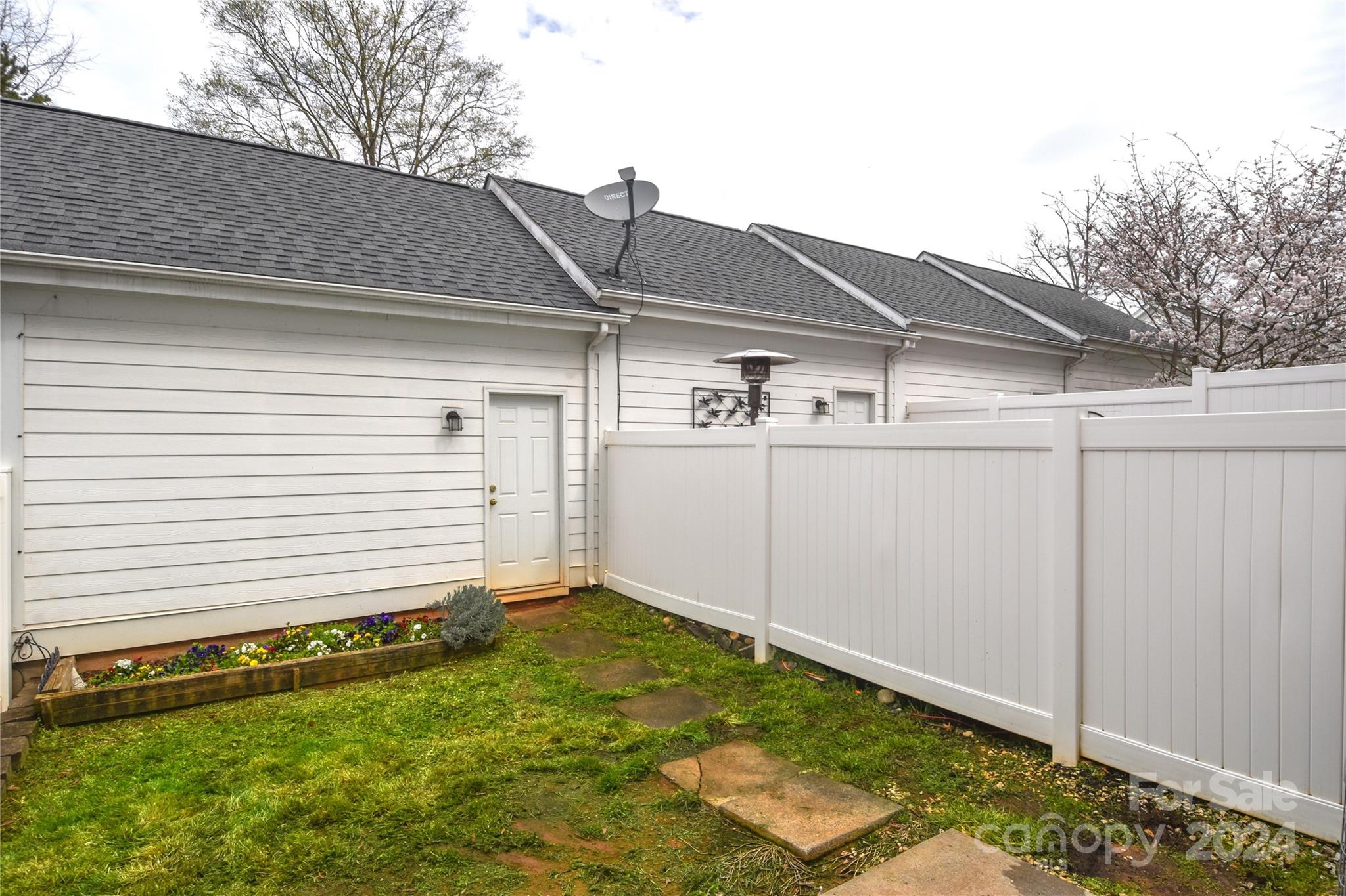 Davidson Gateway Townhomes - Residential