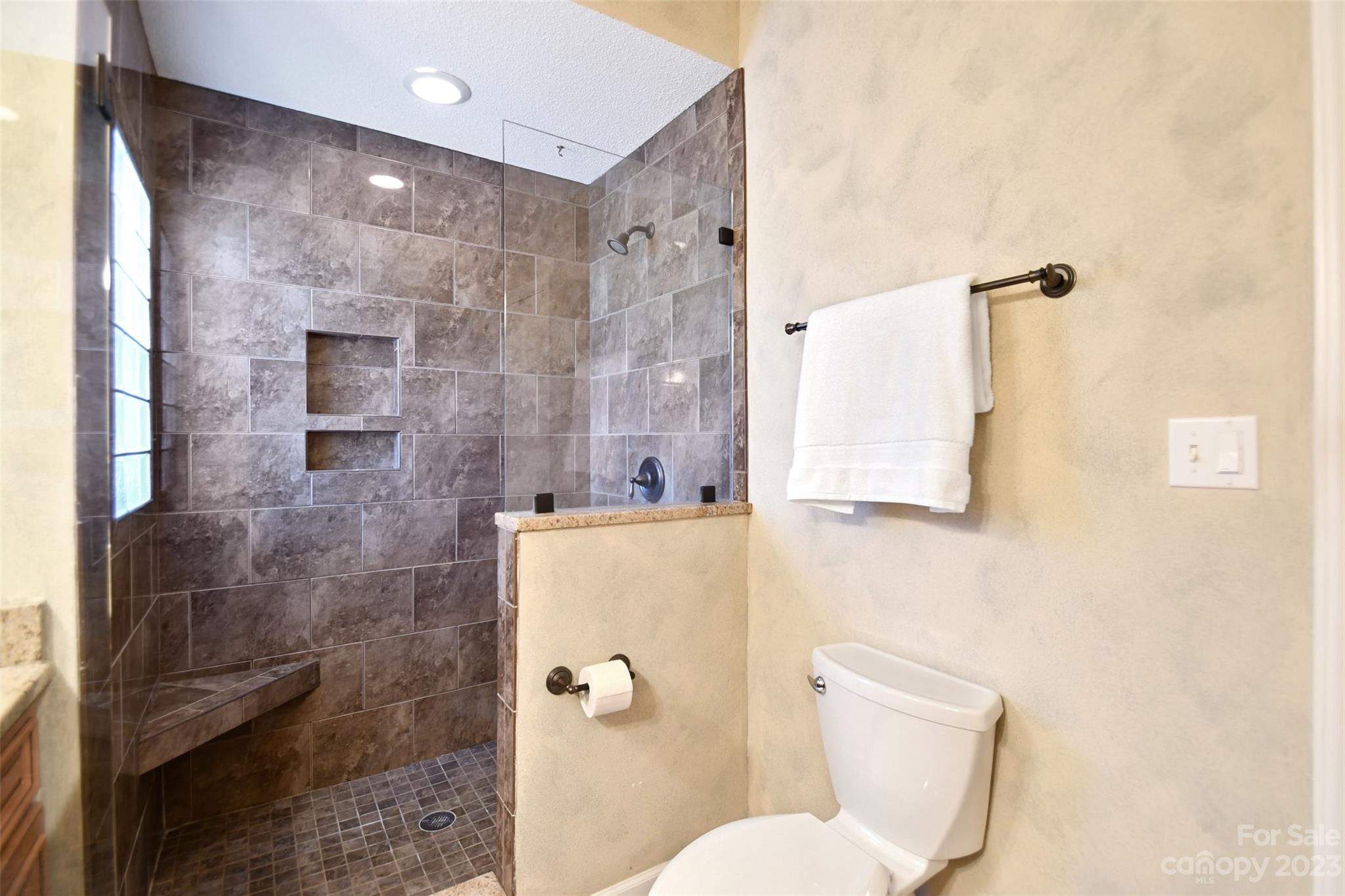 Wiltshire Manor - Residential