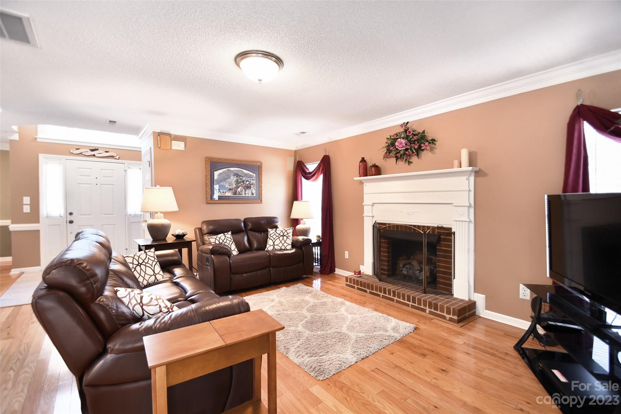 Wiltshire Manor - Residential