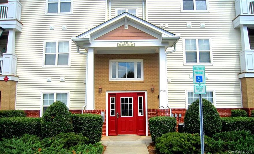 LOCATION! PACK YOUR BAGS AND MOVE IN! Meticulous TOP FLOOR, END UNIT condo without neighbors above provides quiet privacy! New carpet, fresh paint. Washer, dryer, refrigerator, flat screen and dining furniture convey. Open floor plan with vaulted ceilings, gas log fireplace and new ceiling fans. Private patio with additional storage. Pool, tennis court, fitness center and MAINTENANCE FREE LIVING! Close to Ballantyne shopping, restaurants and entertainment. HOA covers water/sewer too! BEST HURRY!