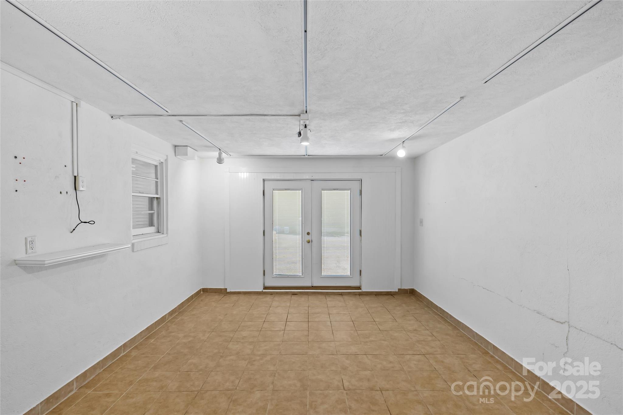 Chantilly - Residential Income