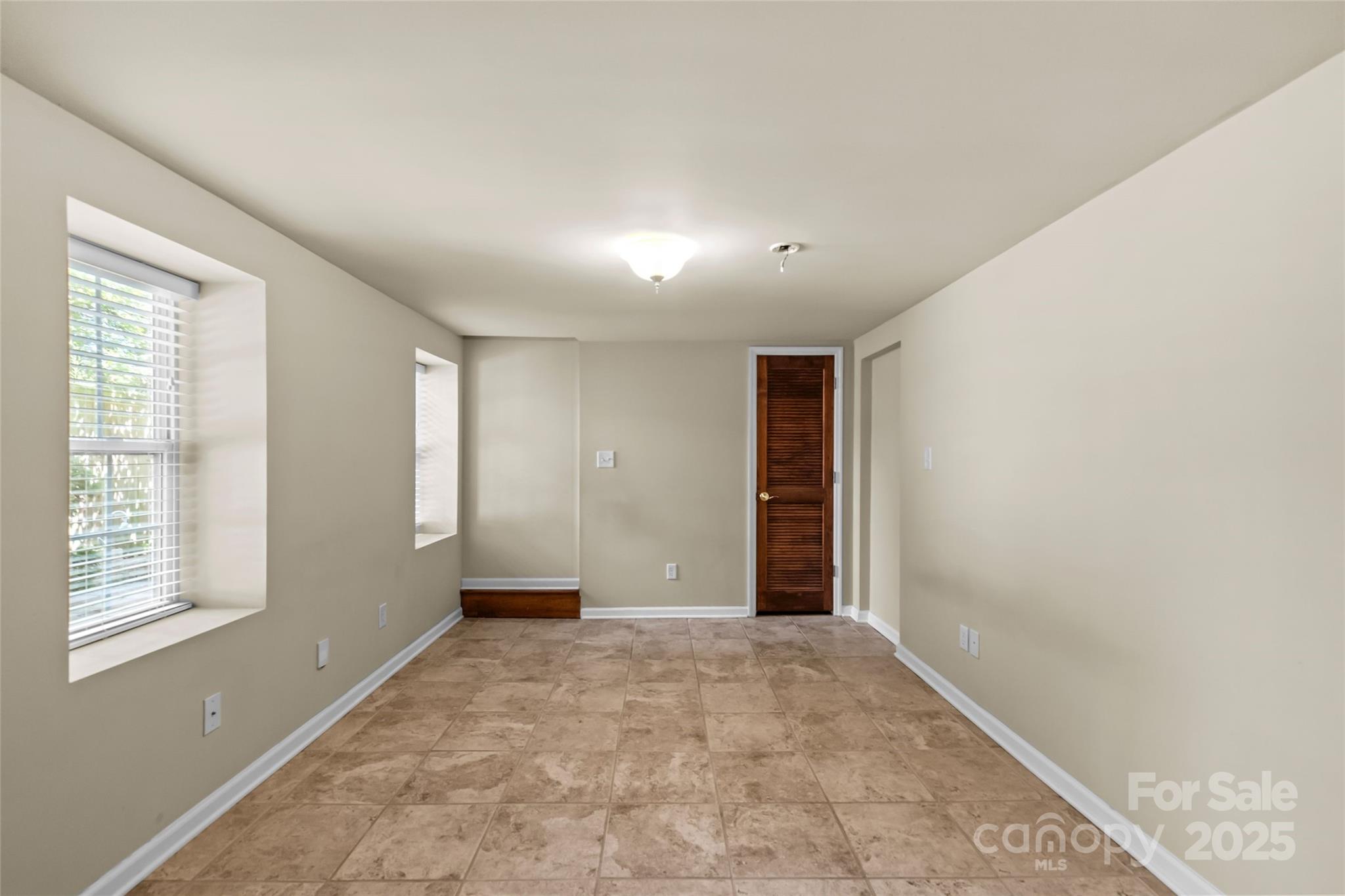 Chantilly - Residential Income