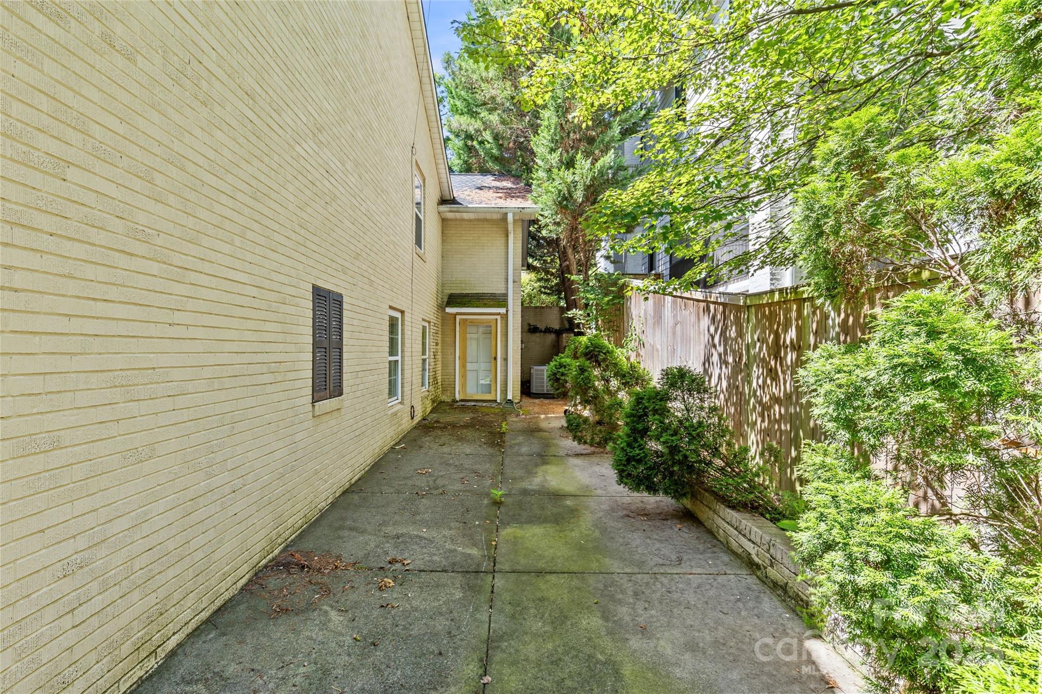 Chantilly - Residential Income