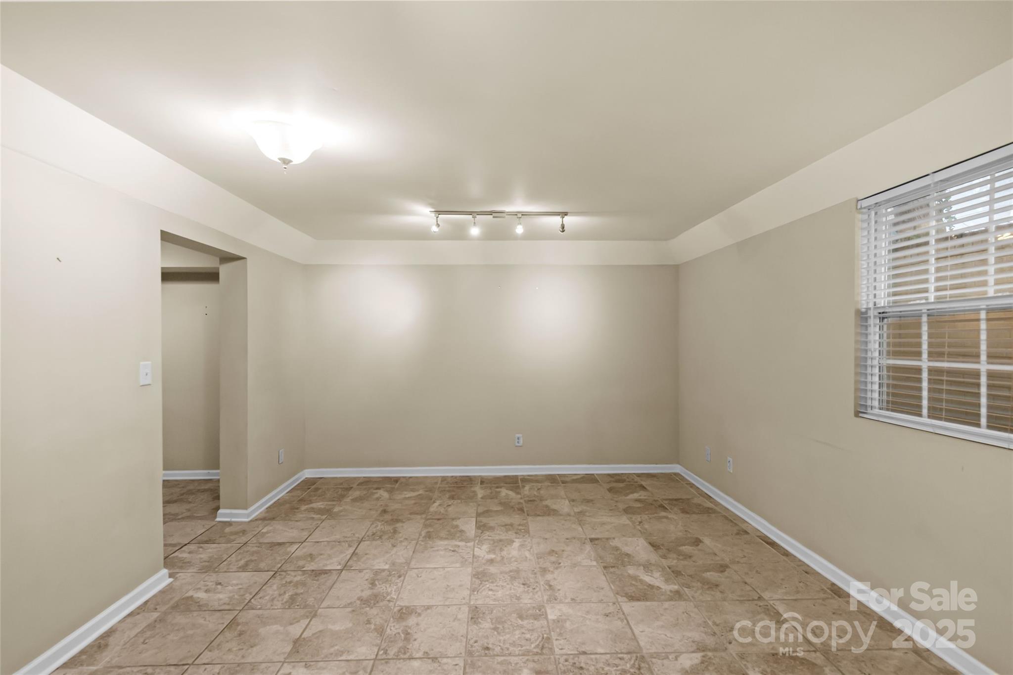 Chantilly - Residential Income