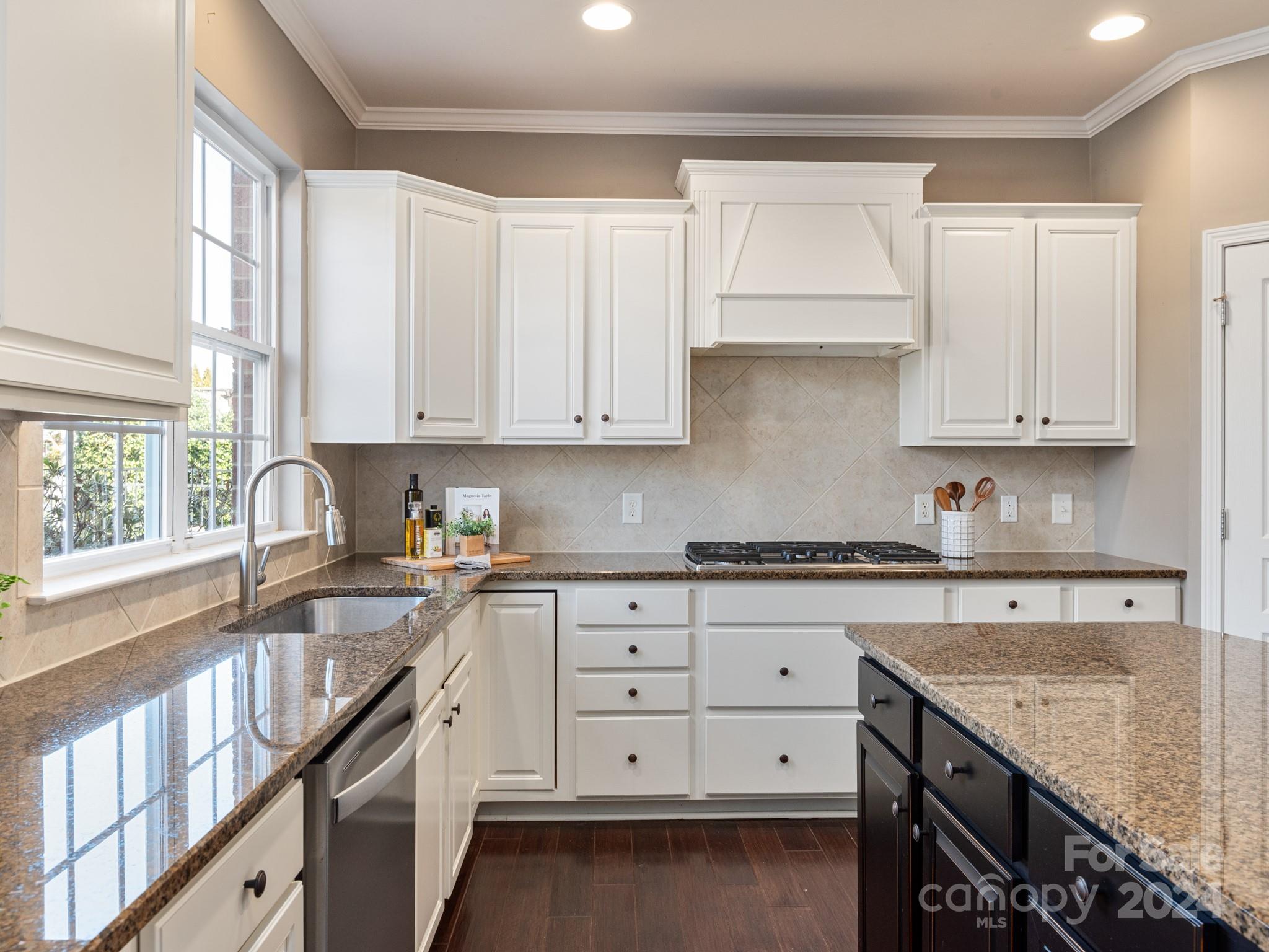 The Chimneys of Marvin - Residential