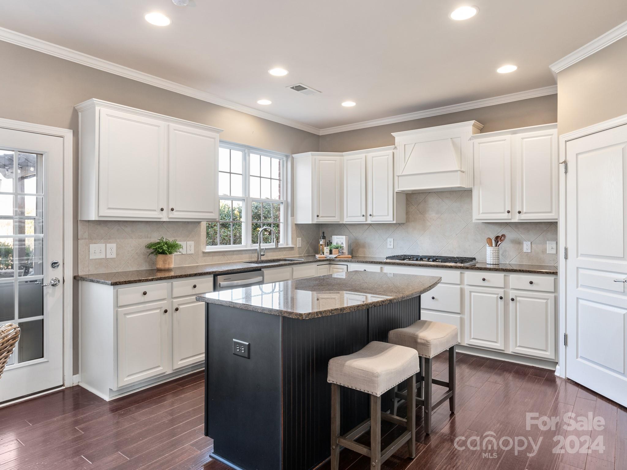 The Chimneys of Marvin - Residential