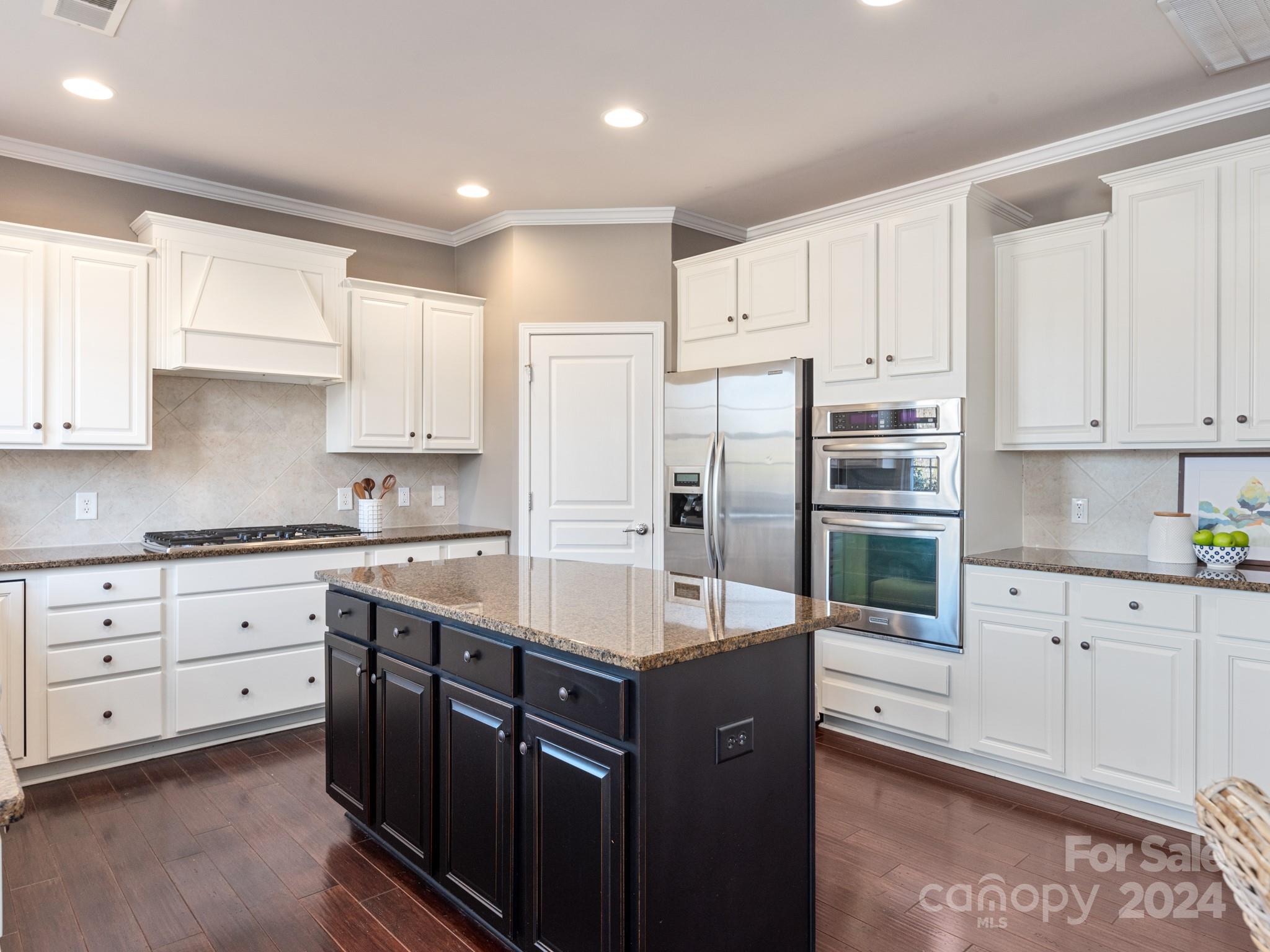 The Chimneys of Marvin - Residential