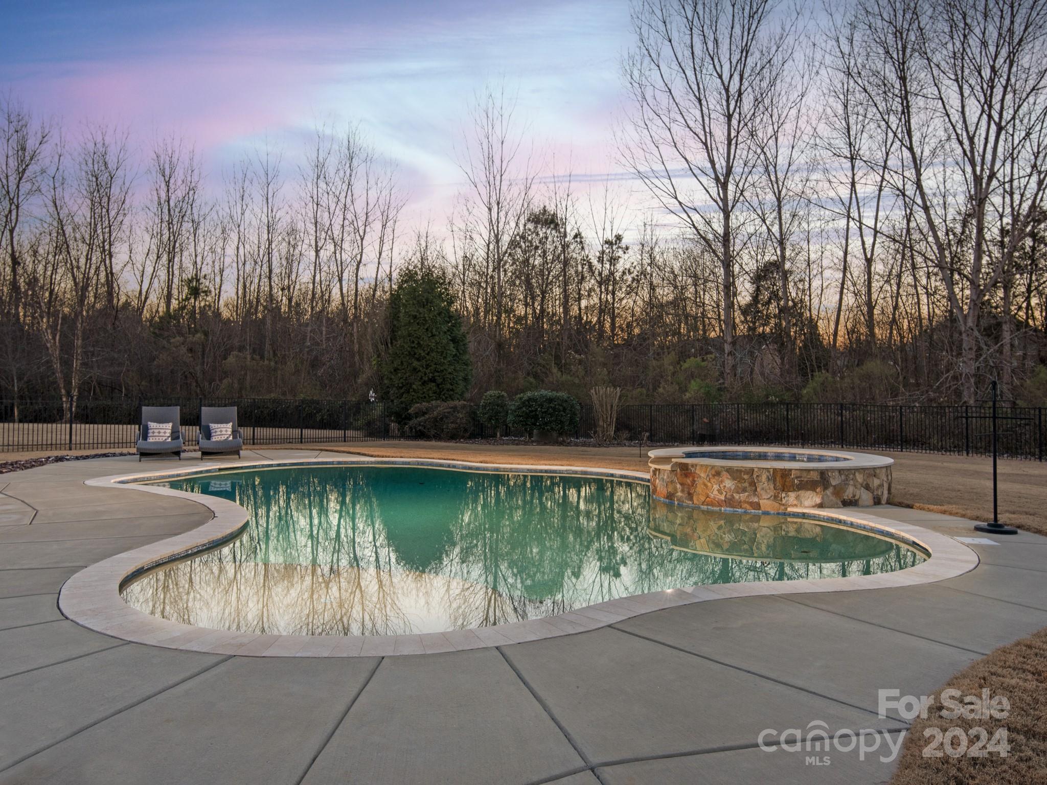 The Chimneys of Marvin - Residential