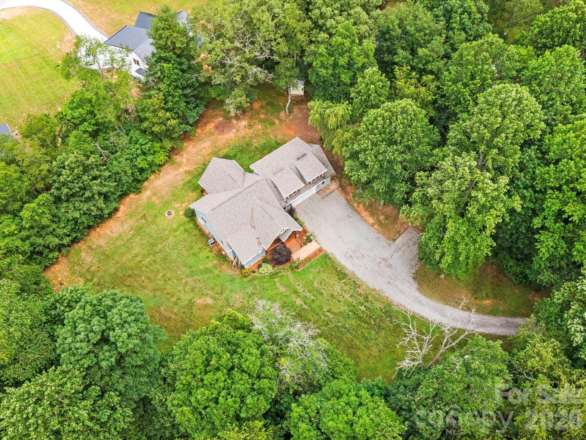 116 W Hiawatha Court
