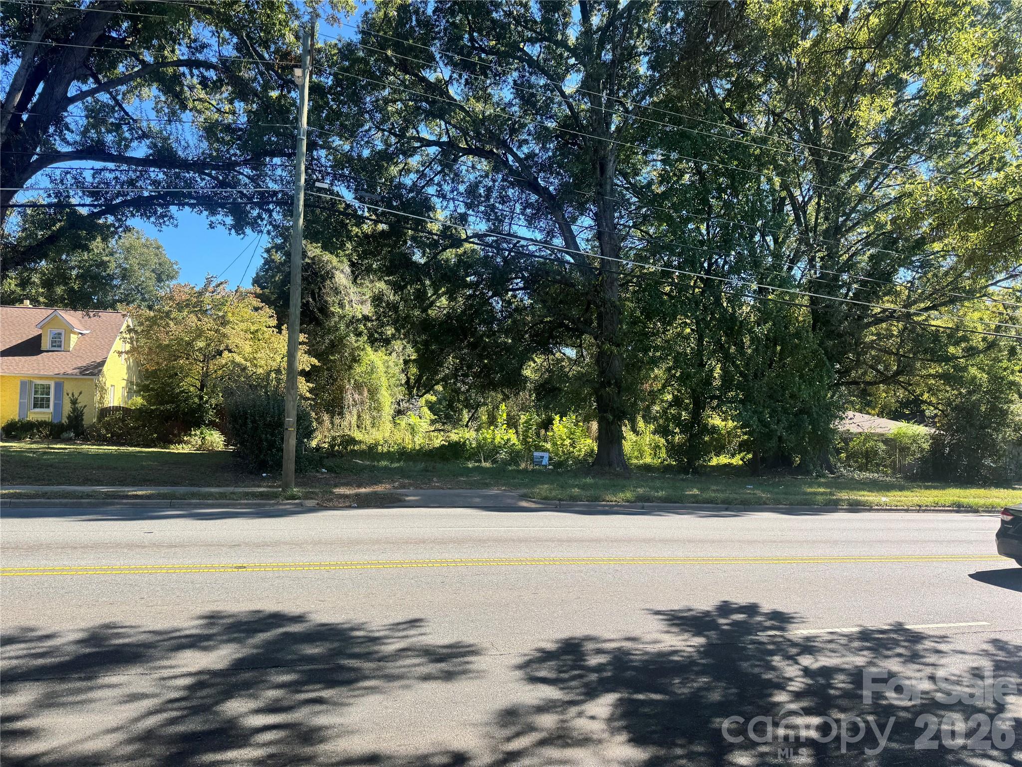 2439 Eastway Drive Drive