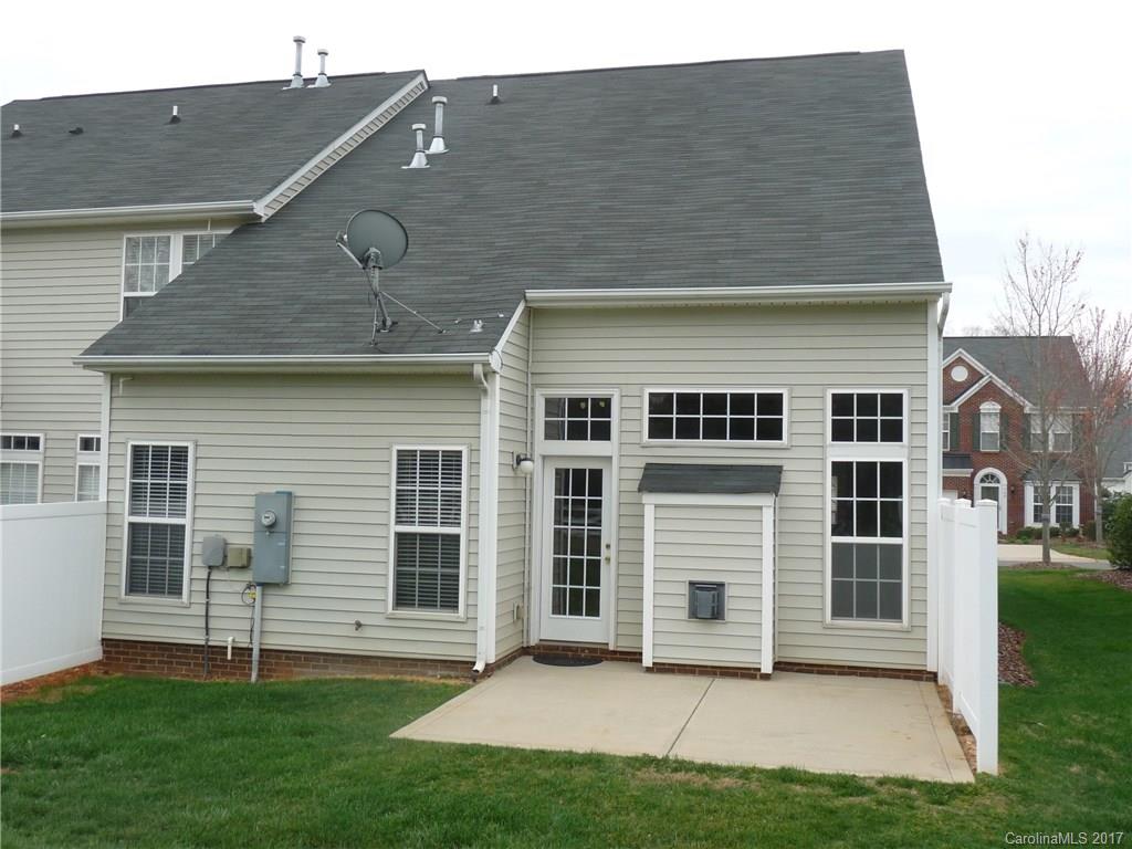 Fairway Townhouses - Residential