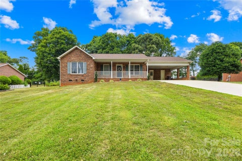Photo of 156 Doe Trail Lane, Statesville, NC 28625 (MLS # 4401230)