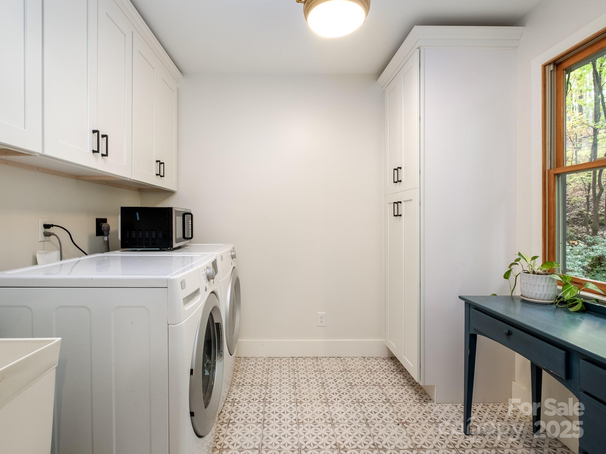 Connestee Falls - Residential