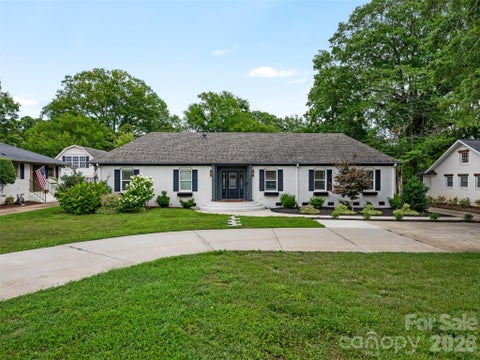 Photo of 3319 Providence Road, Charlotte, NC 28211 (MLS # 4385730)