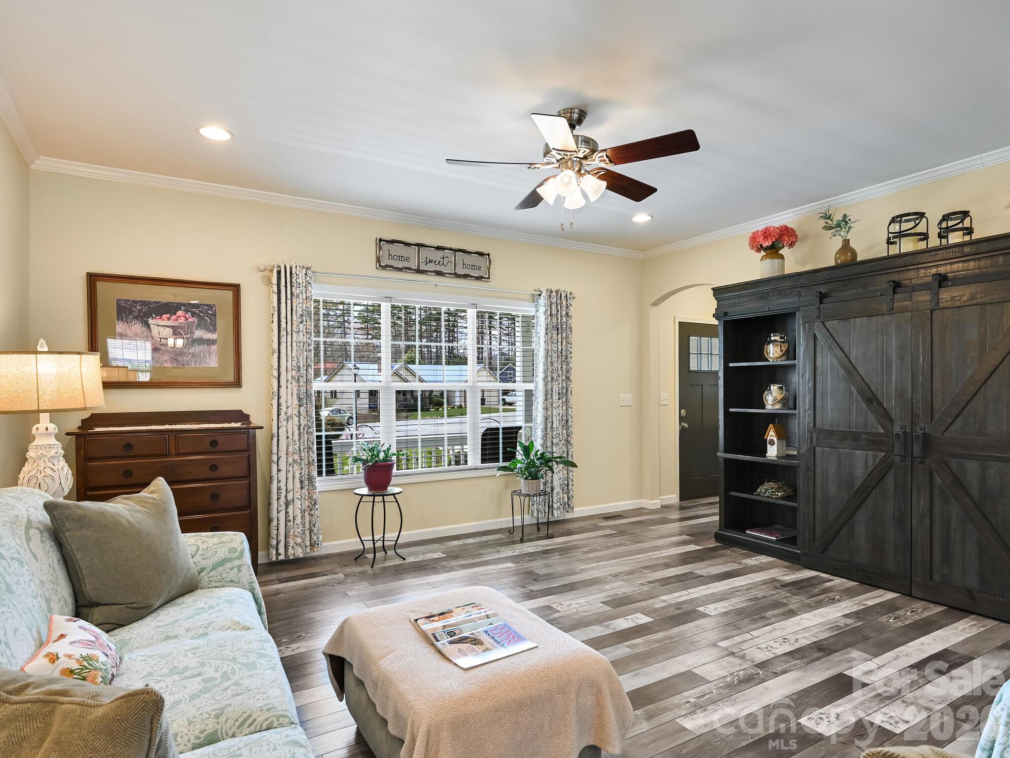 241 Sunset Ridge Drive W