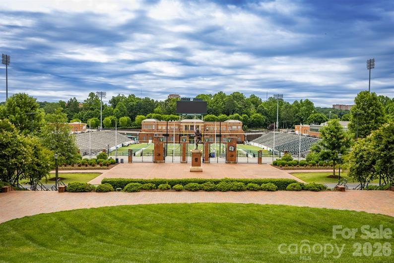 Robin Creek Townhomes - Residential