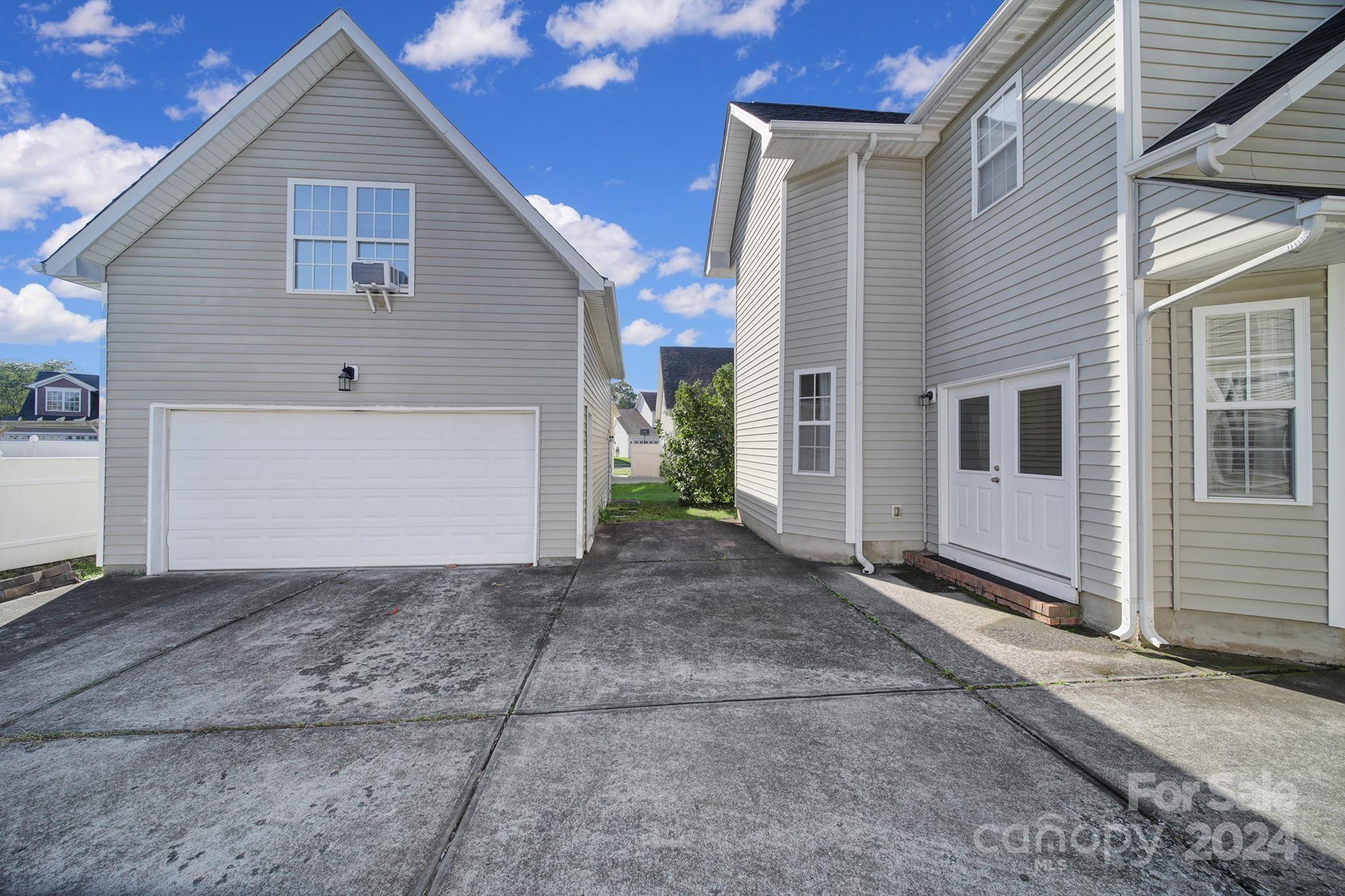 Traditions - Residential