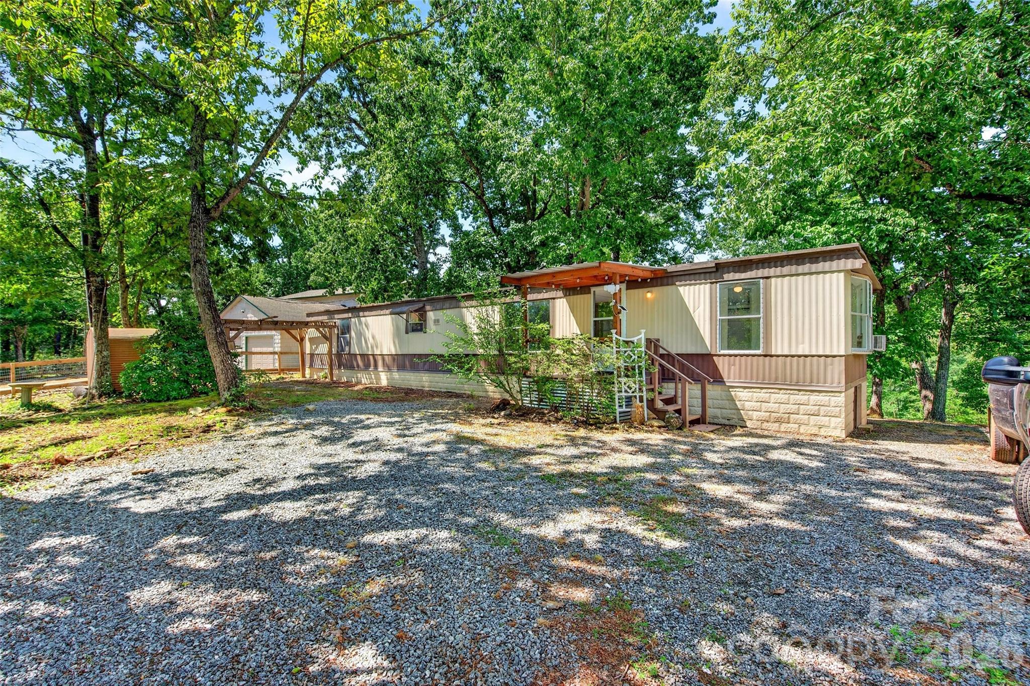 128 Pearson Circle