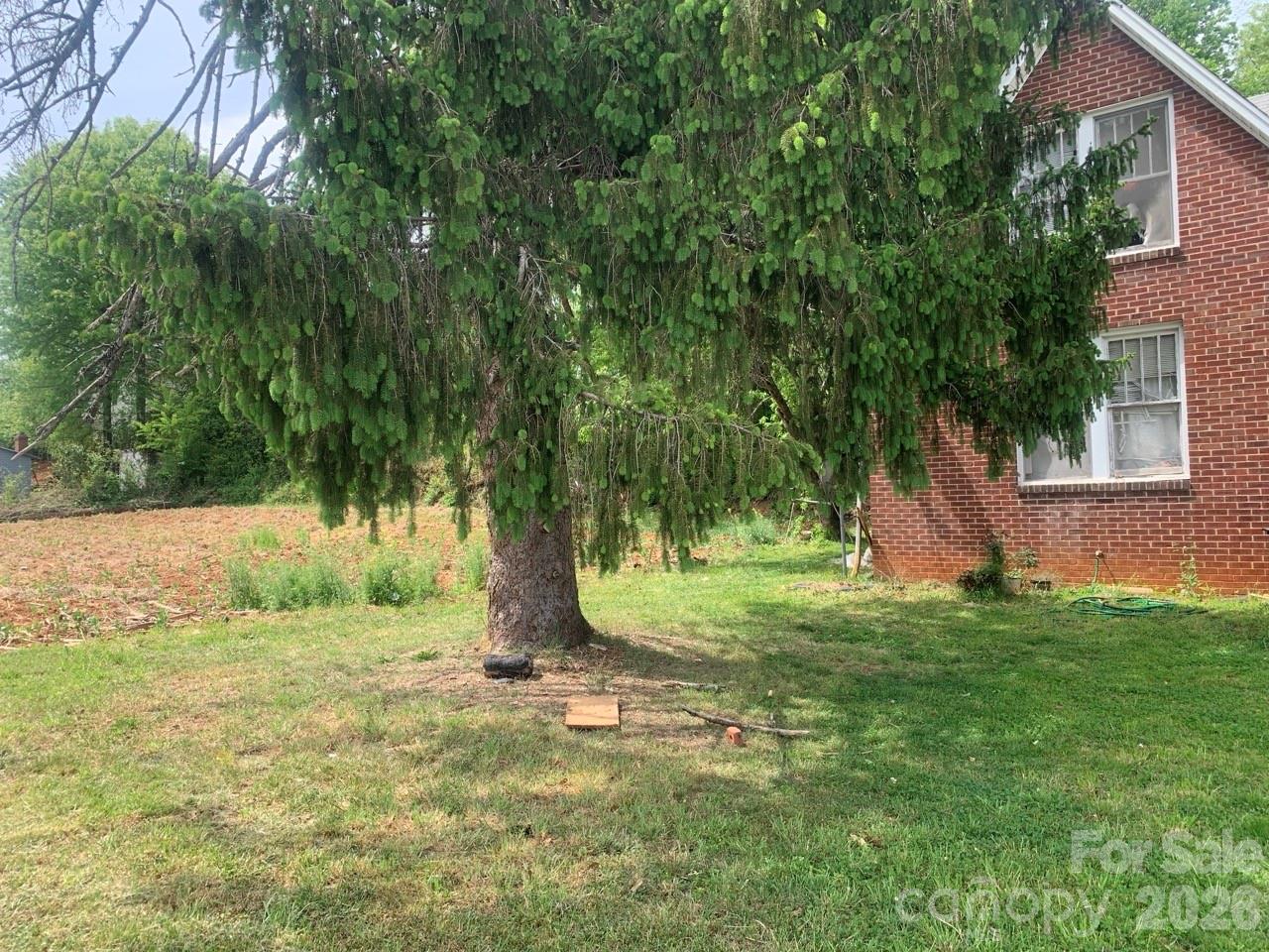 615 E Meeting Street