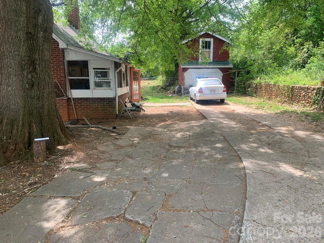 615 E Meeting Street