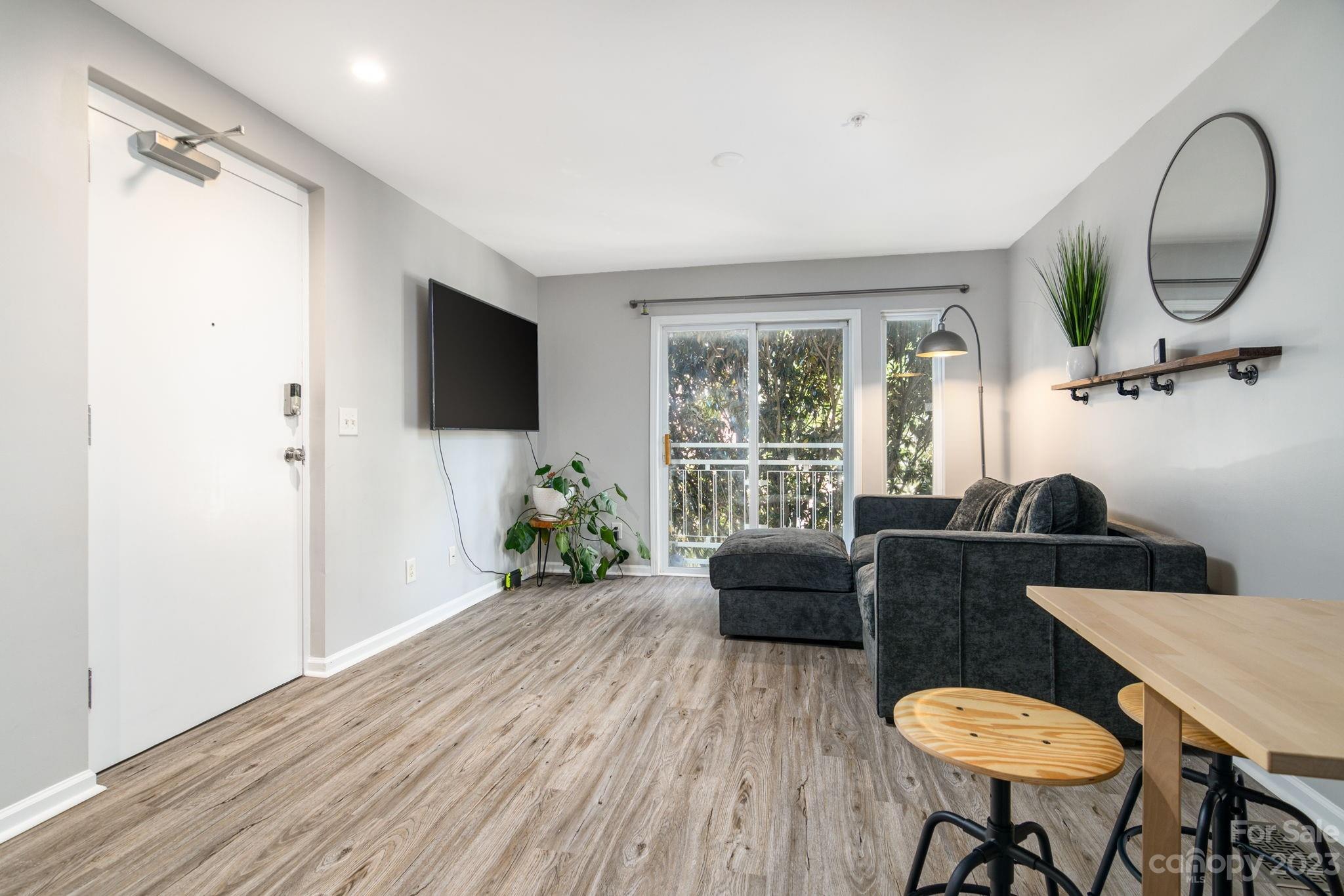 Renaissance Townhome Lofts Condo - Residential