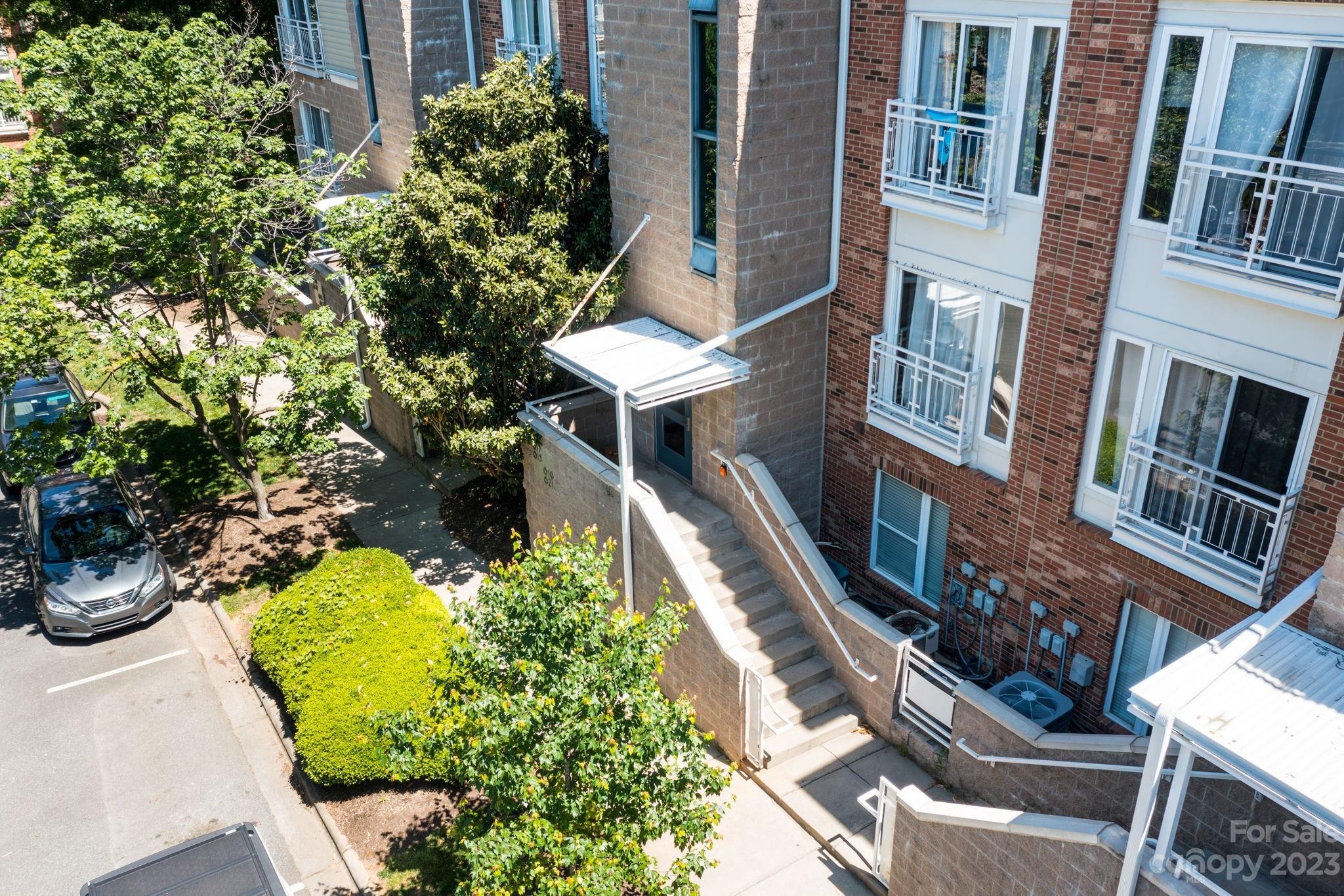 Renaissance Townhome Lofts Condo - Residential