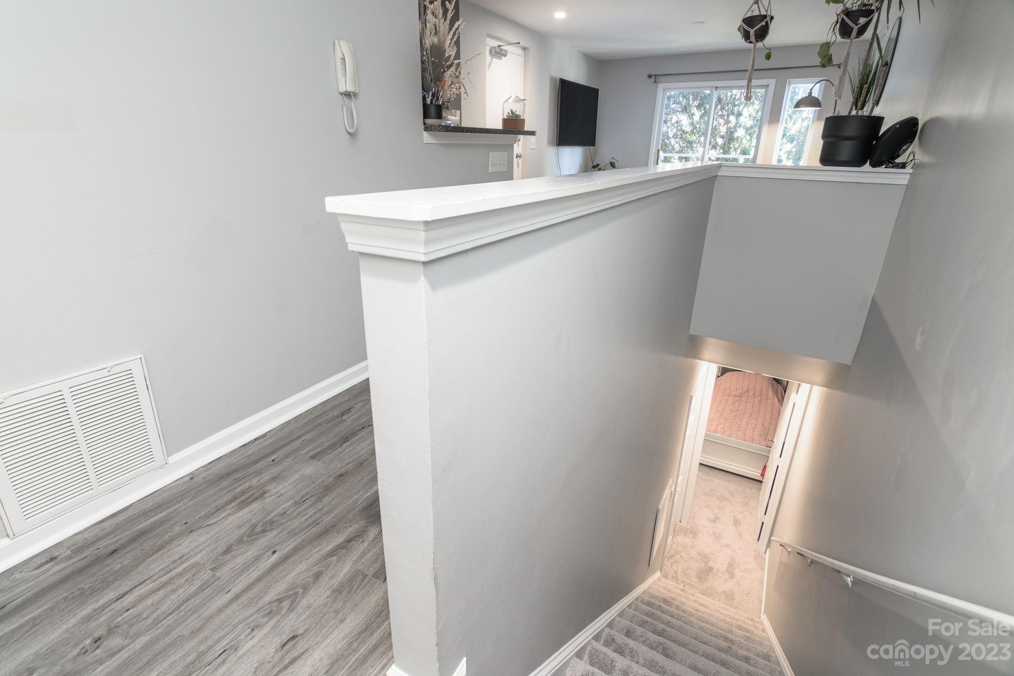 Renaissance Townhome Lofts Condo - Residential