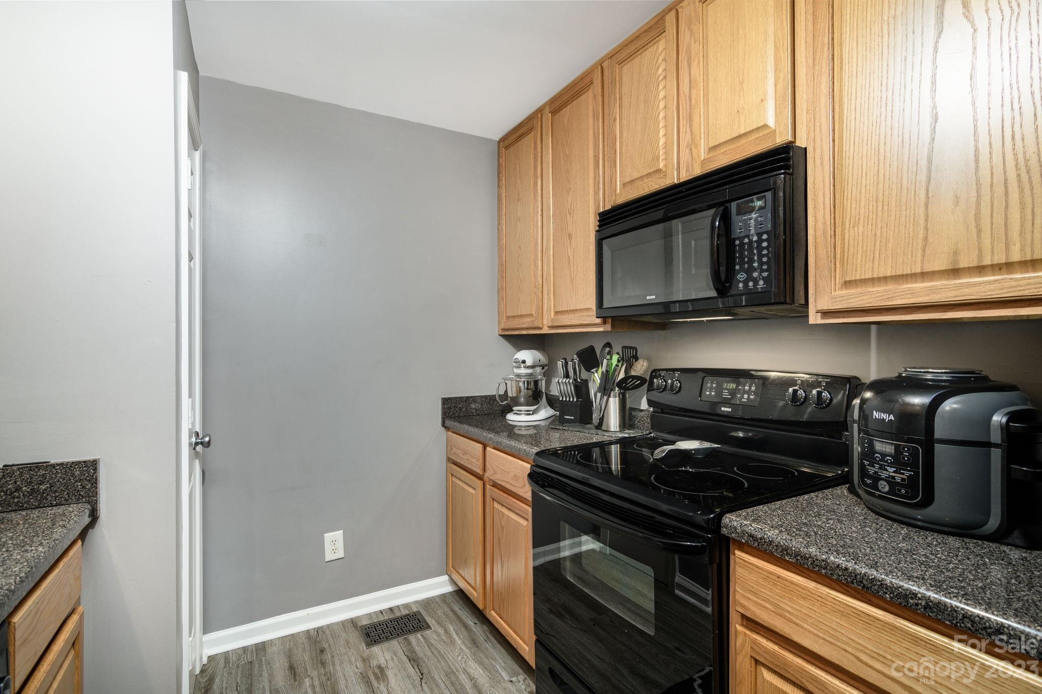 Renaissance Townhome Lofts Condo - Residential