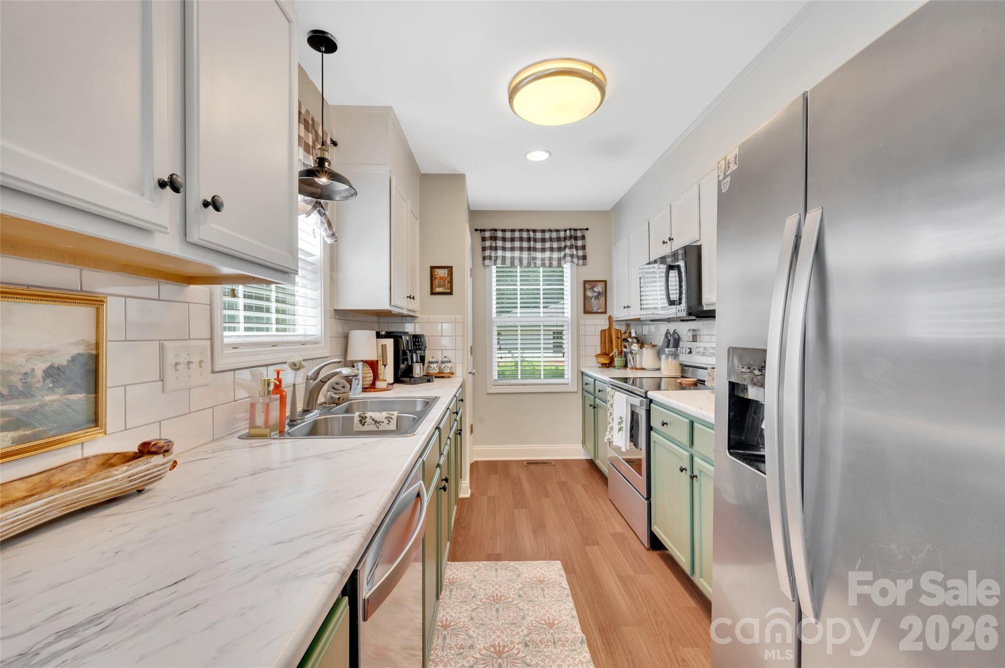 2114 Pinnacle View Drive