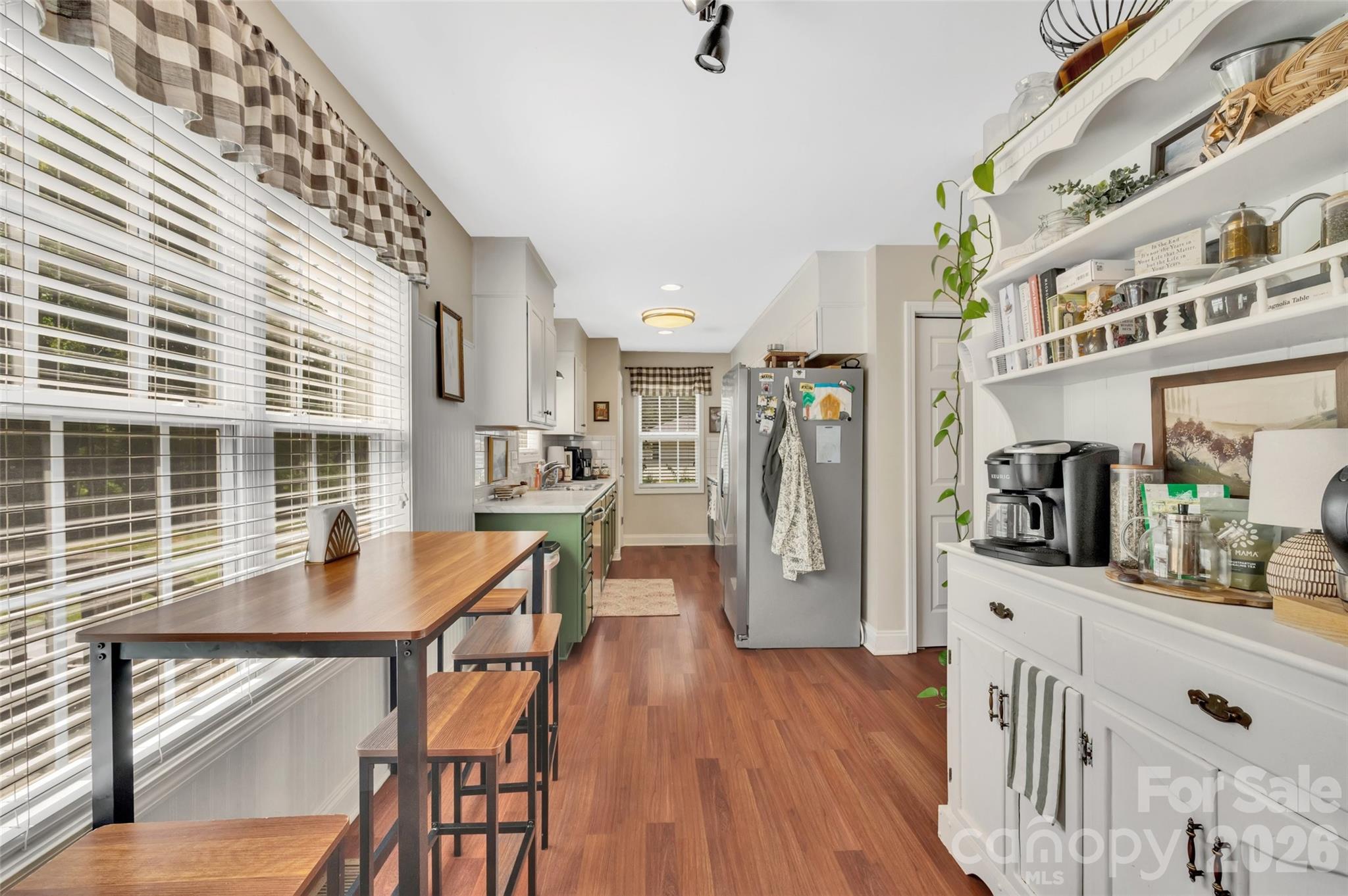 2114 Pinnacle View Drive