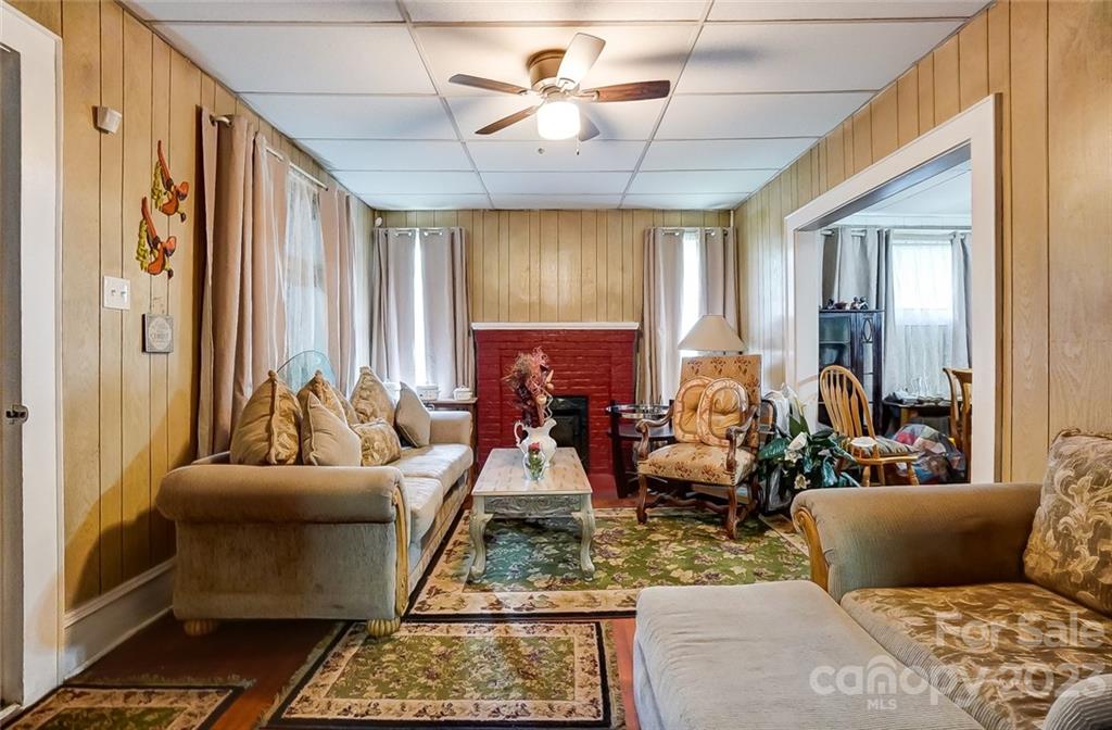 Elizabeth - Residential