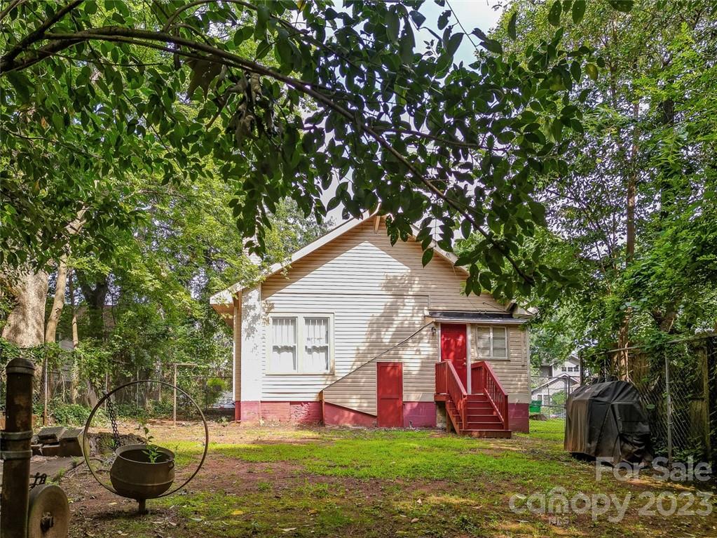Elizabeth - Residential