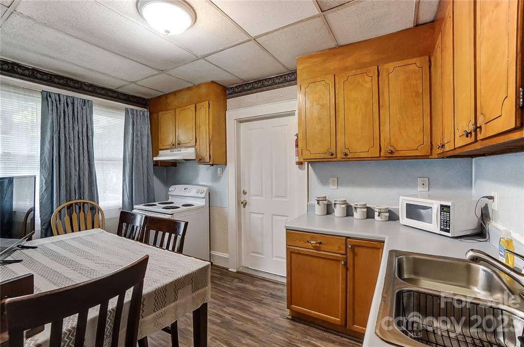 Elizabeth - Residential
