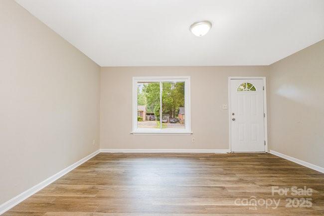 5323 Snow White Lane