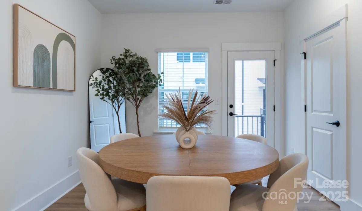 Rozzelles Ferry Rd Townhomes - Residential Lease