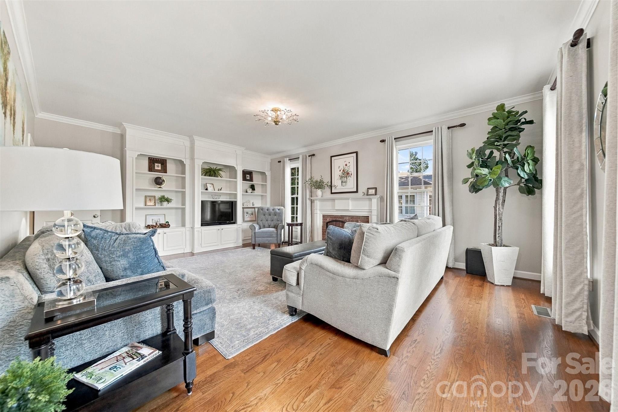 114 6th Avenue NE