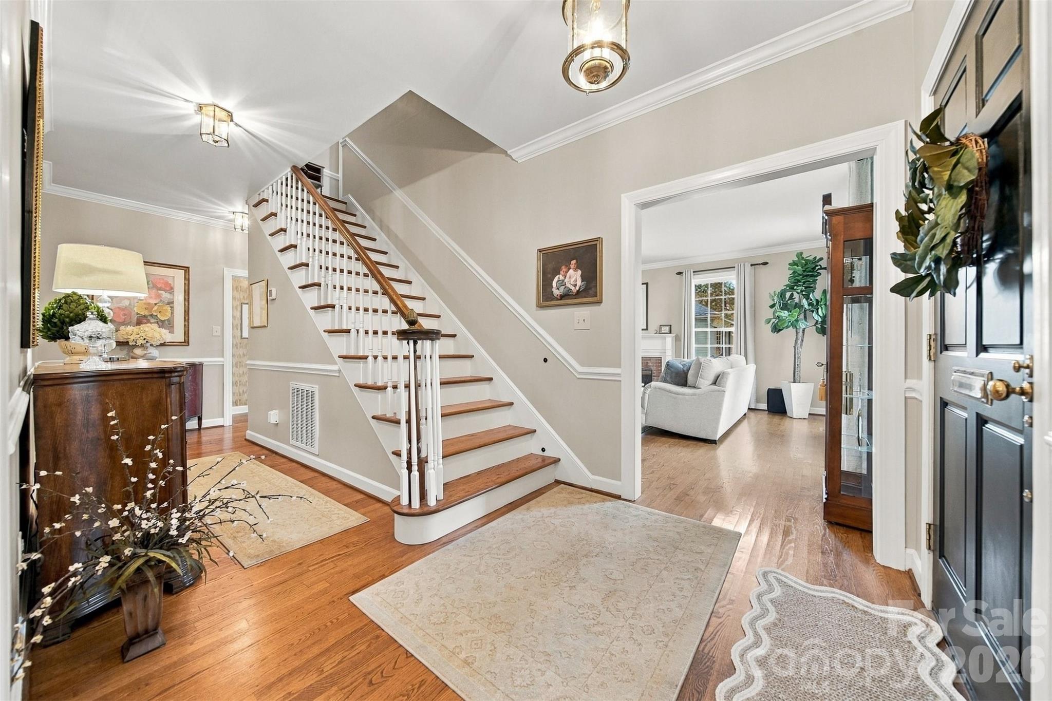 114 6th Avenue NE