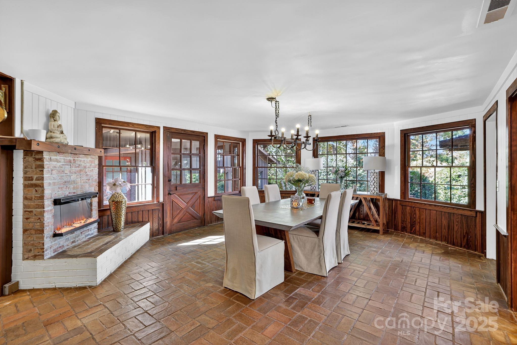 Hunting Country Trails - Residential