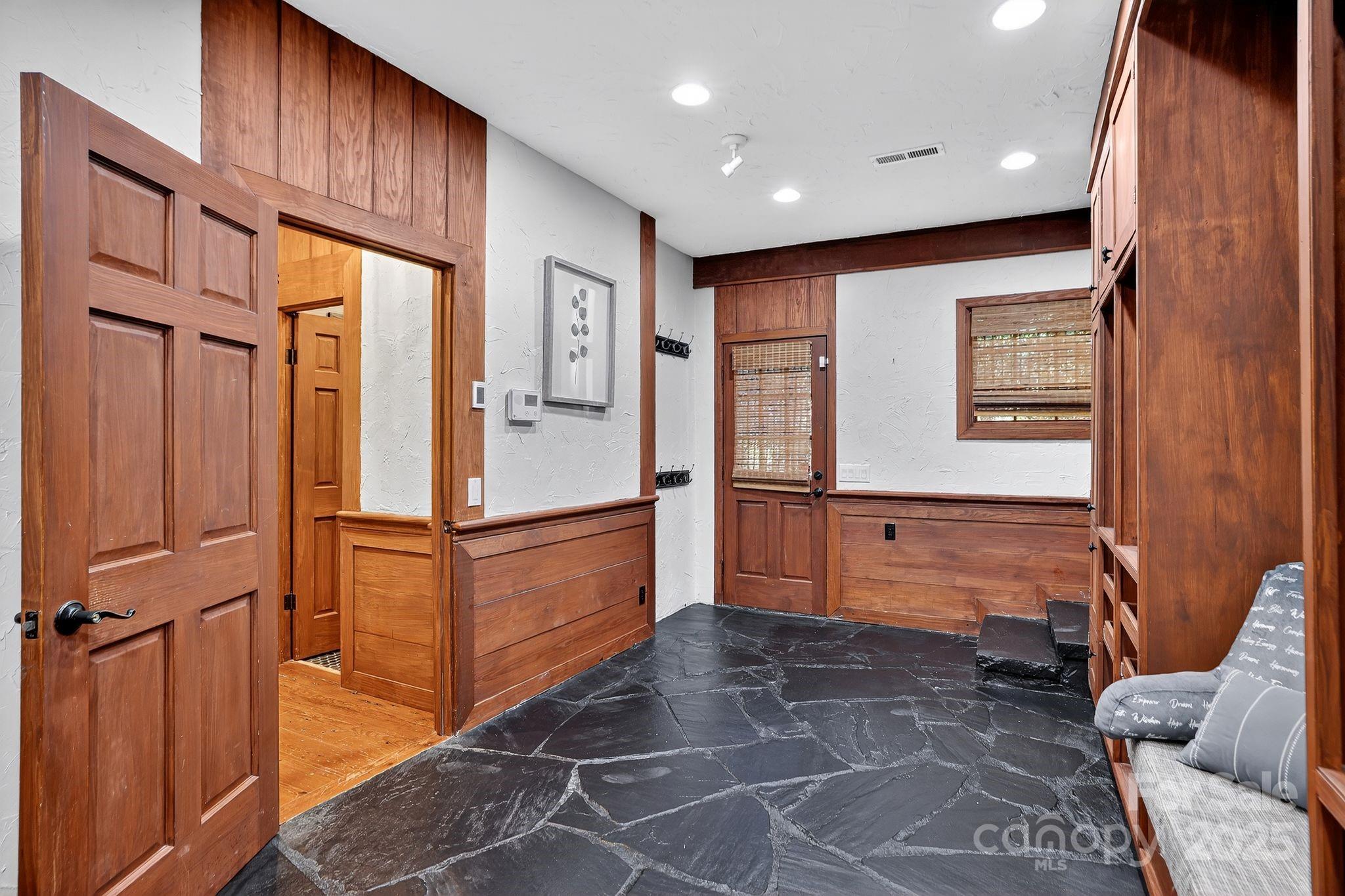 Hunting Country Trails - Residential