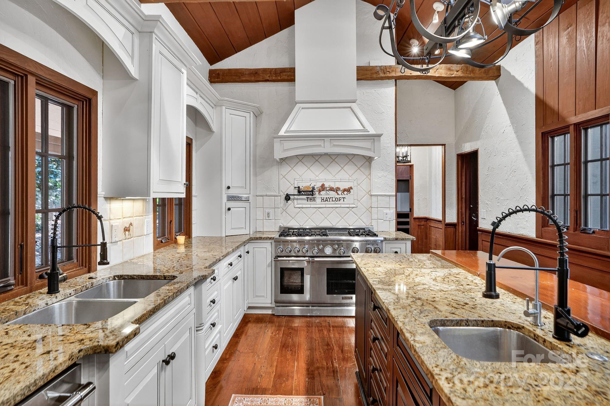 Hunting Country Trails - Residential