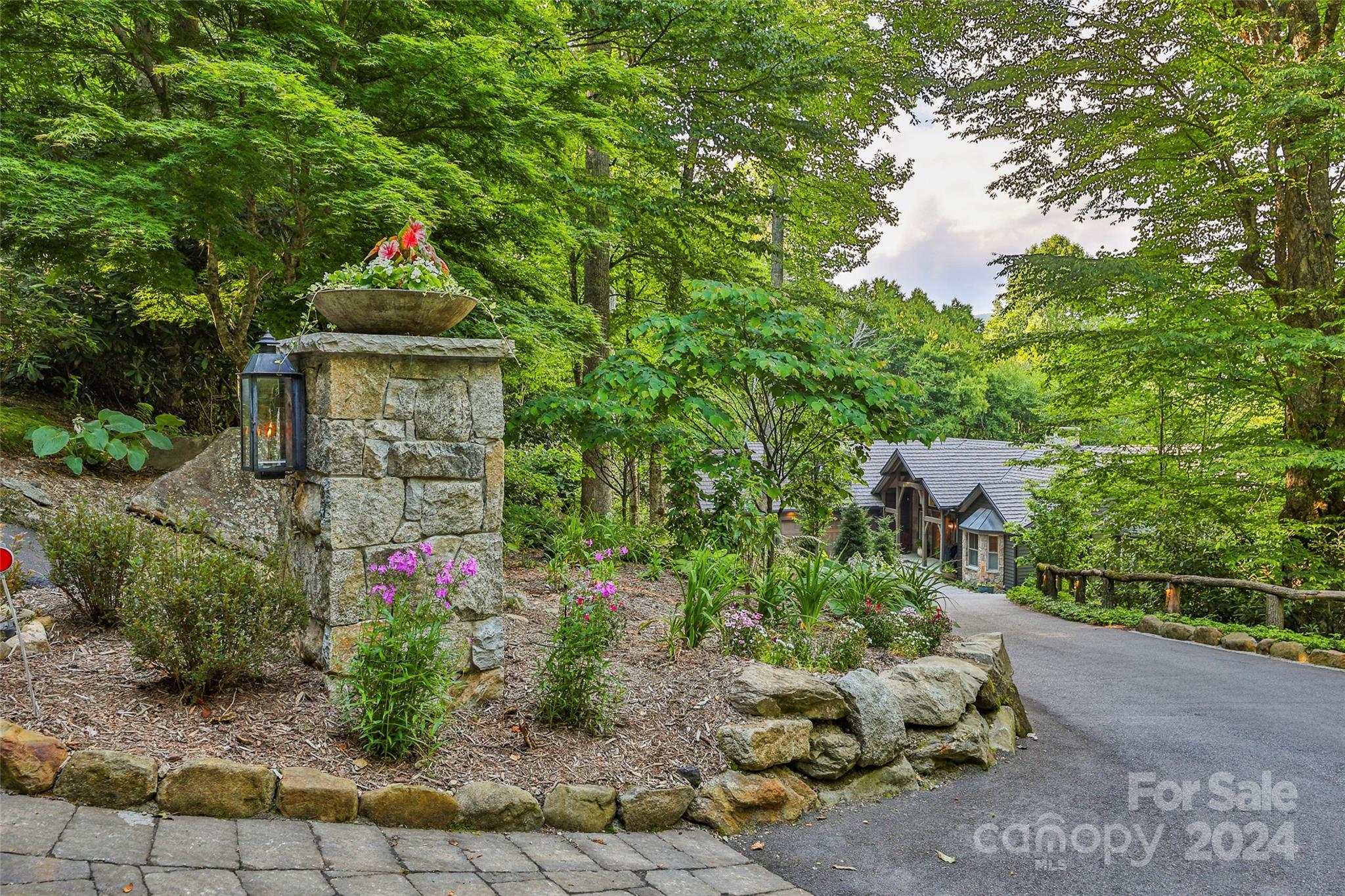 Highlands Falls CC - Residential