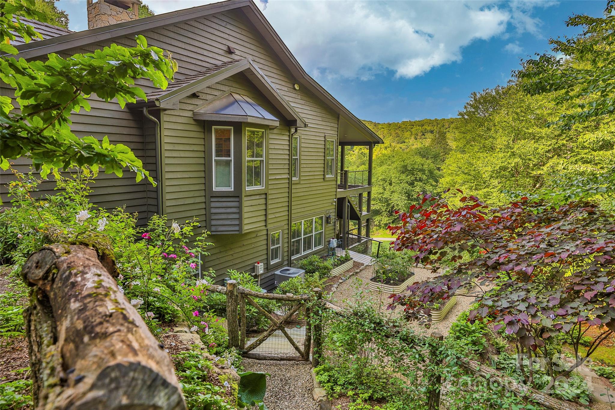 Highlands Falls CC - Residential