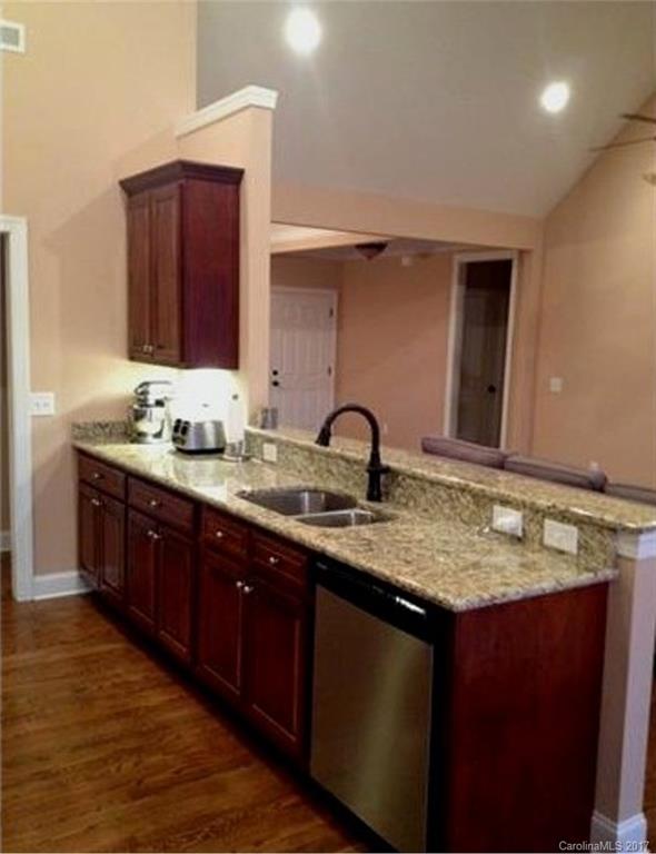 The Oaks at Camden - Residential