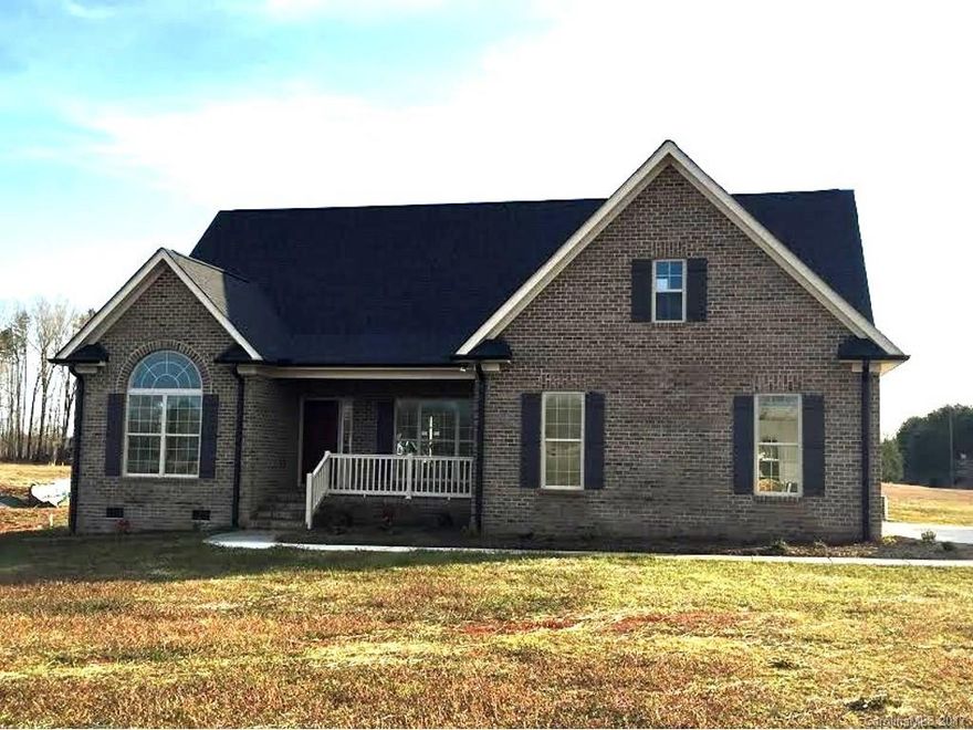 Beautiful 3 BR/2BA w/bonus room features all brick exterior, 2 car garage and all the upgrades. Bonus has separate HVAC. Dining room has trey ceiling and Great Room & Kitchen have vaulted ceiling with recessed lighting. Master Bedroom has a triple trey ceiling, walk in closet and master bath has dual vanities, sep. tub and shower. Hardwood, ceramic tile & carpeted flooring. Covered back porch w/ fan. Great home & No HOA! Great location, Unionville and Piedmont schools. Bank Approved Short Sale.