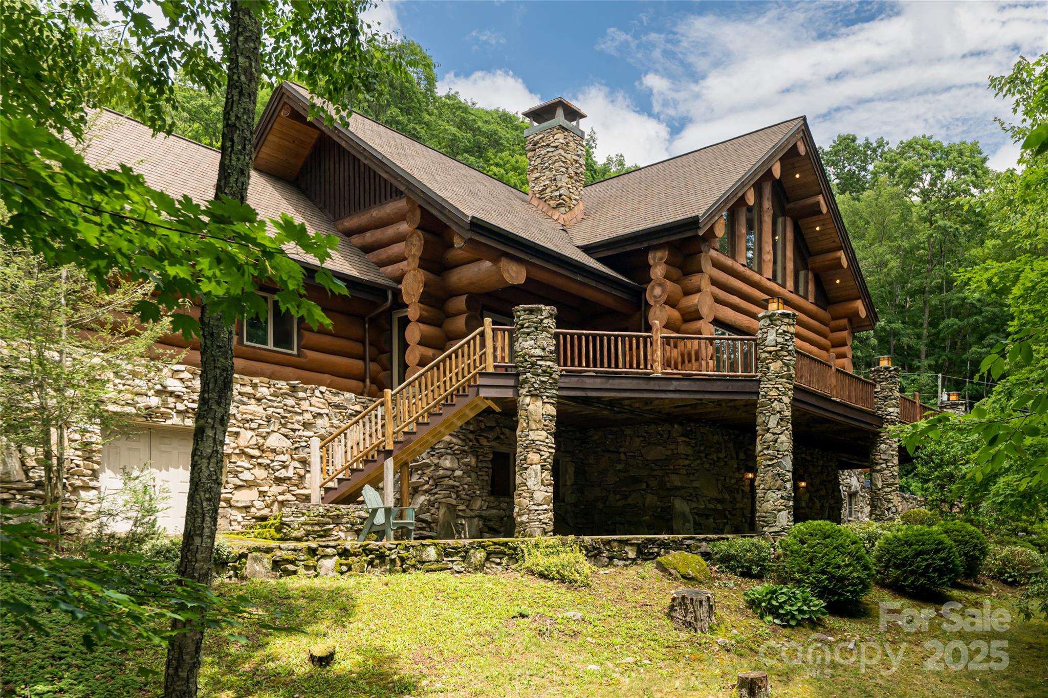 303 Flying Hawk Trail