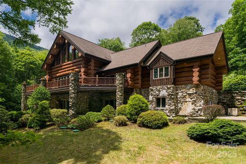 303 Flying Hawk Trail Waynesville NC 28786