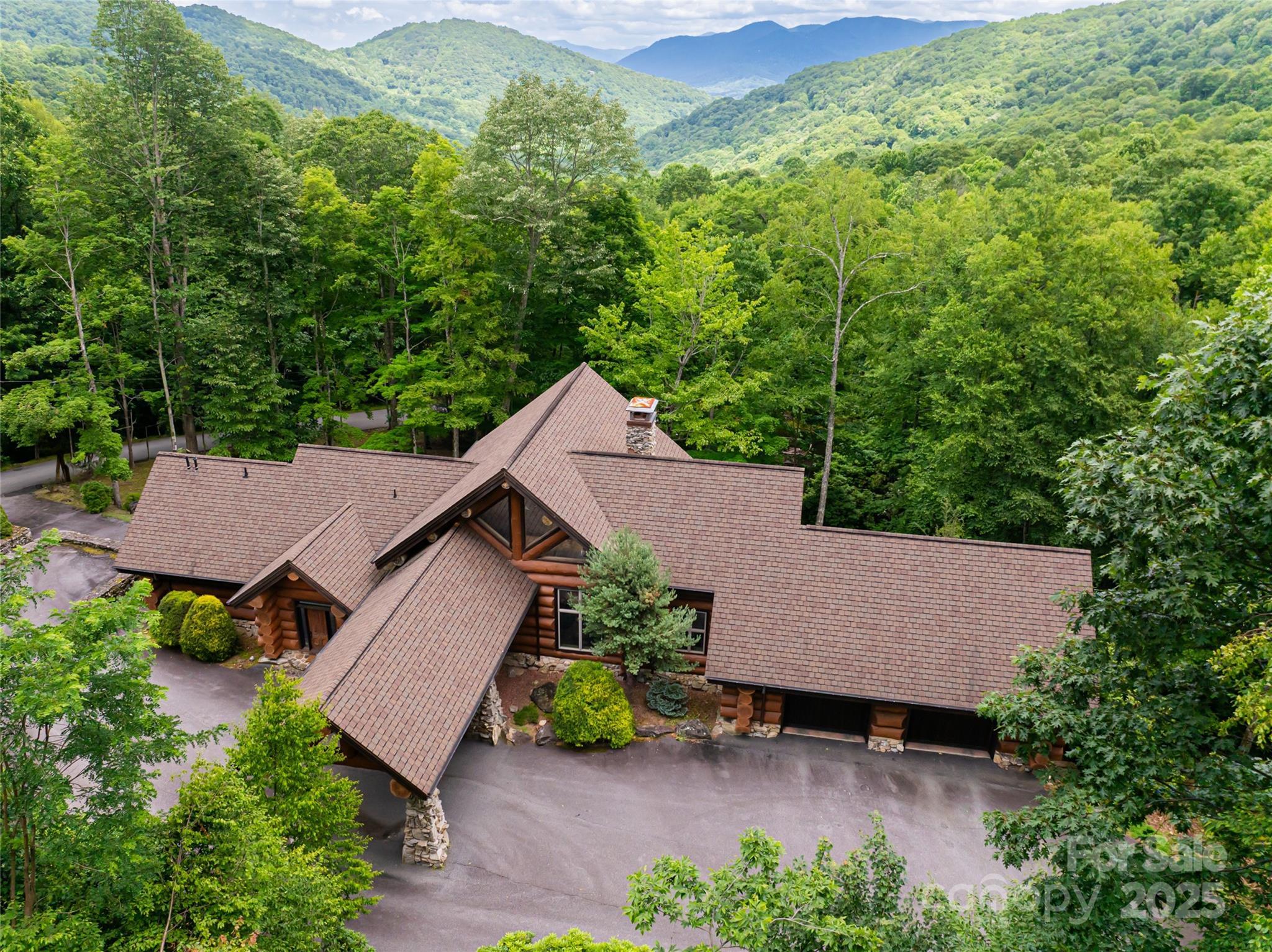 303 Flying Hawk Trail