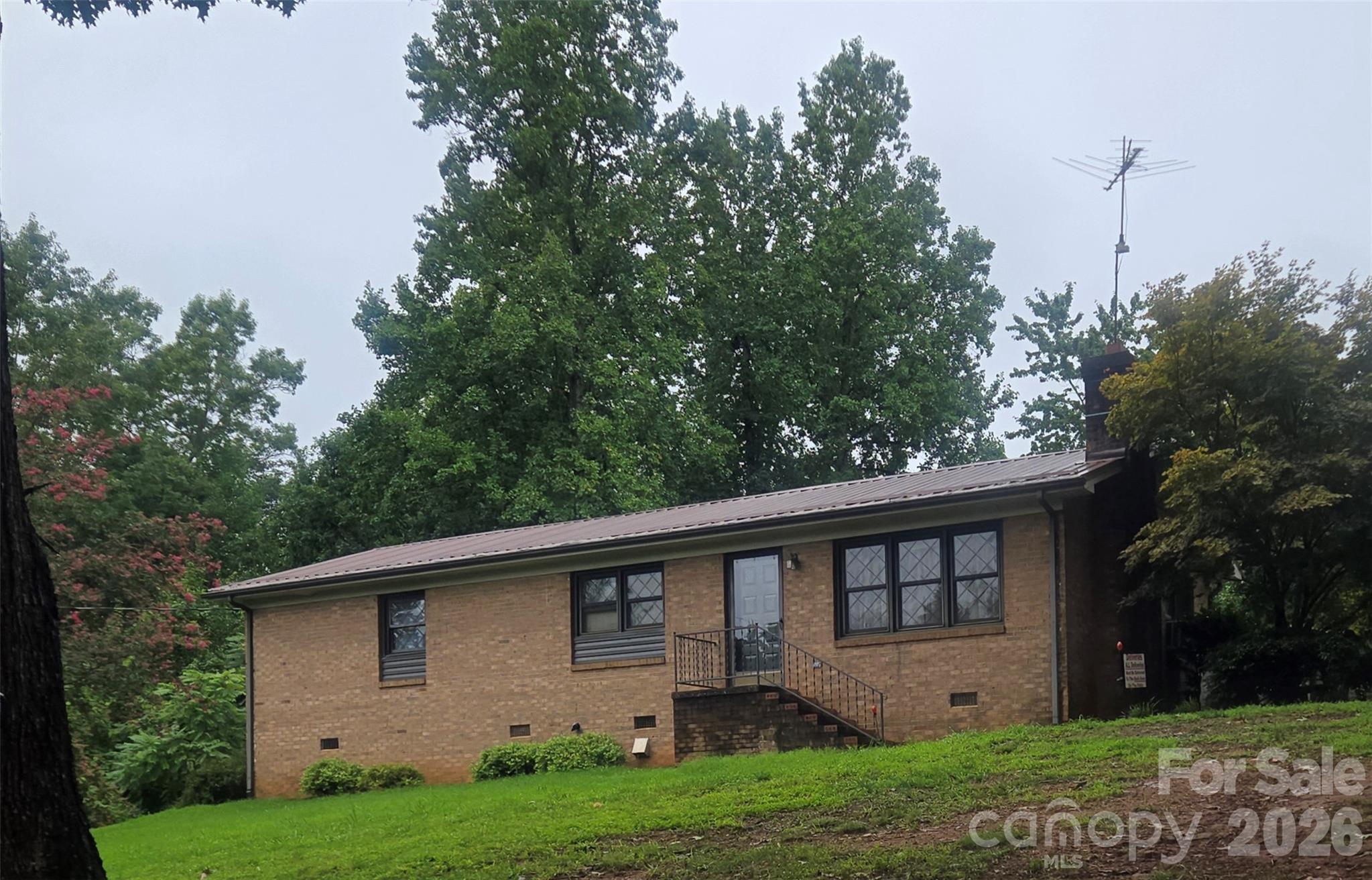 2734 Orchard Street, Newton, NC, 28658
